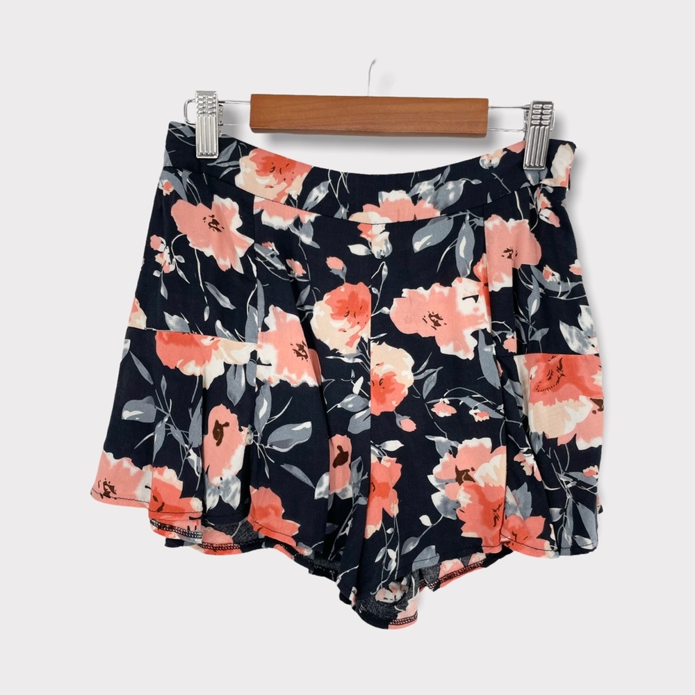 LF Rumor Boutique Black & Pink Floral Lightweight Shorts Size XS